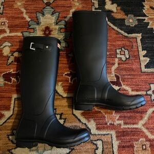 Women’s Hunter Boots size 7 in matte black